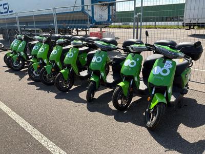 Overzichtsfoto van Super SOCO CUx Partij Elektrische opknap scooters (10x)